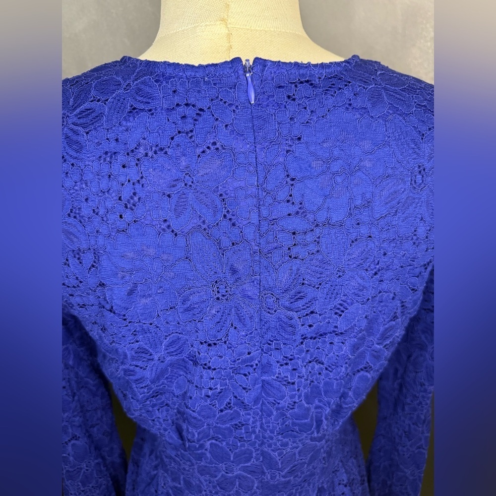 💙Sweet Rain Royal Blue Lace Long Sleeve Top - Size M💙 - Picture 5 of 10